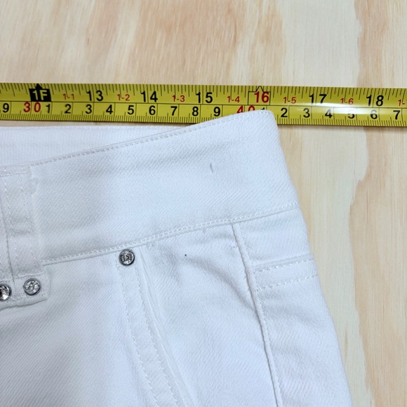 White House Black Market Blanc Rhinestone Bootcut Jeans White Size 6 - Picture 12 of 14